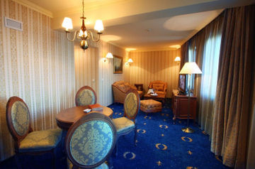 Efir 4*